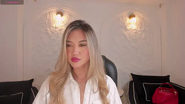 RebeccaHudson online show from 03/11/26, 08:03