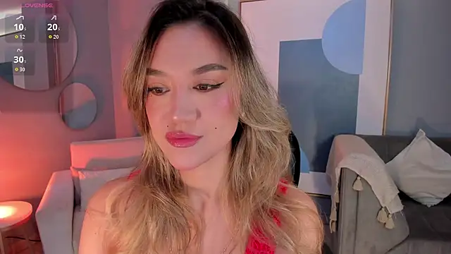 Snapshot of RebeccaHudson chatting on 10/10/25, 07:15 RebeccaHudson online show from 10/10/25, 07:15