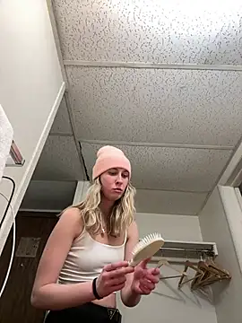 M1ssyk1ssy online show from 12/29/24, 03:33