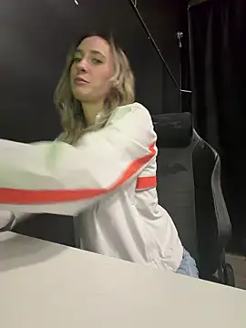 M1ssyk1ssy online show from 04/05/26, 11:22