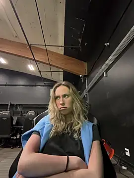 M1ssyk1ssy online show from 03/25/26, 09:03