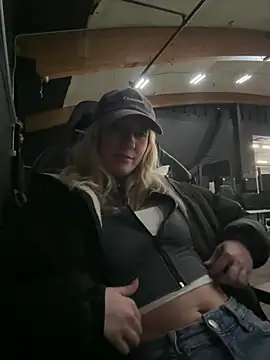 M1ssyk1ssy online show from 02/01/25, 08:16