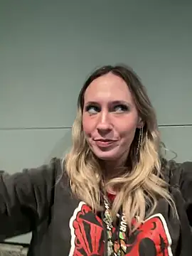 M1ssyk1ssy online show from 12/30/24, 05:13