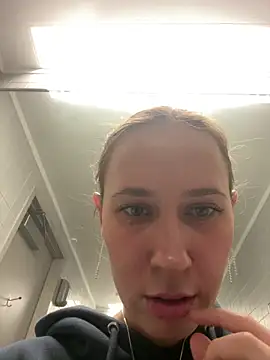 M1ssyk1ssy online show from 01/02/25, 03:40