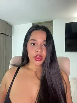 Snapshot of Aitana98_ chatting on 05/08/26, 01:42 Aitana98 online show from 05/08/26, 01:42