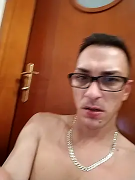 Snapshot of UnfinishedGoal0 chatting on 10/11/25, 11:06 UnfinishedGoal0 online show from 10/11/25, 11:06