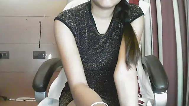 collage hoty online show from 12/13/25, 08:48