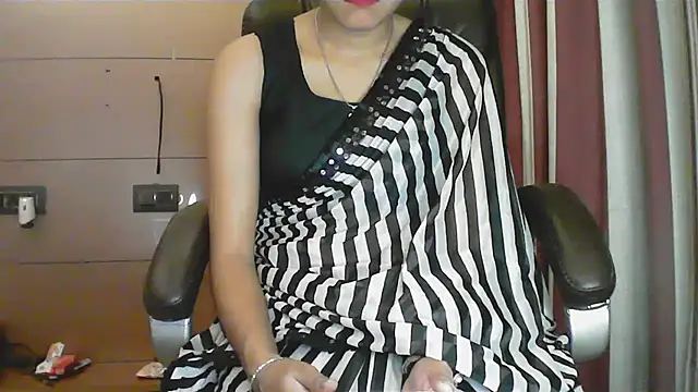 collage hoty online show from 11/27/25, 04:40