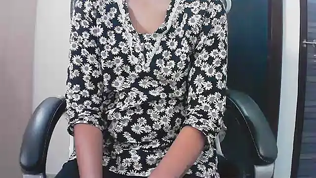 Snapshot of collage_hoty chatting on 04/13/26, 02:59 collage hoty online show from 04/13/26, 02:59