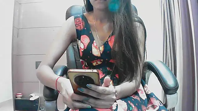 collage hoty online show from 10/11/25, 04:41