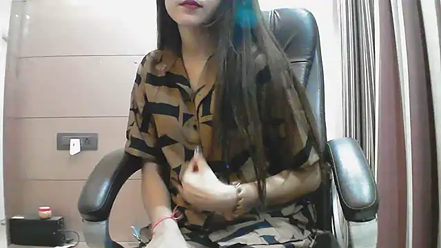 collage hoty online show from 10/10/25, 05:14