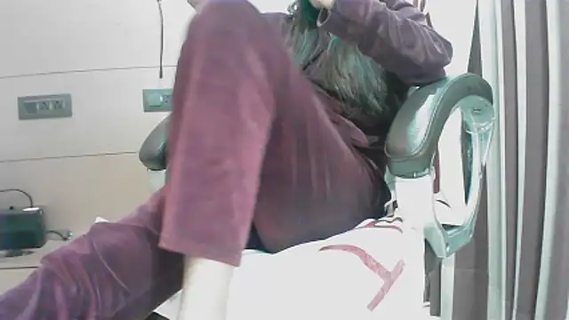 collage hoty online show from 12/16/25, 04:22