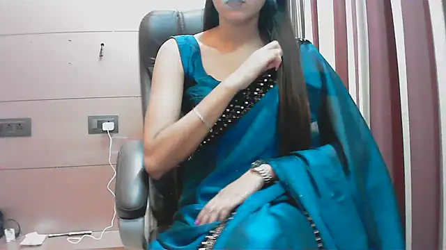 collage hoty online show from 09/13/25, 05:13