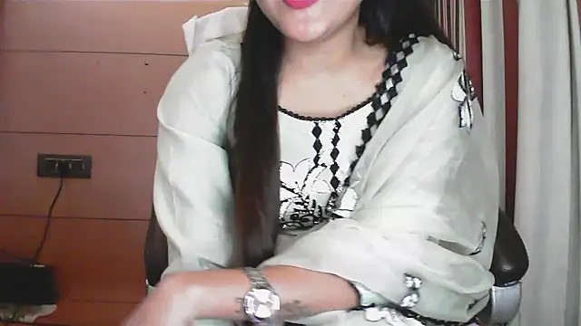 Snapshot of collage_hoty chatting on 01/15/26, 04:05 collage hoty online show from 01/15/26, 04:05