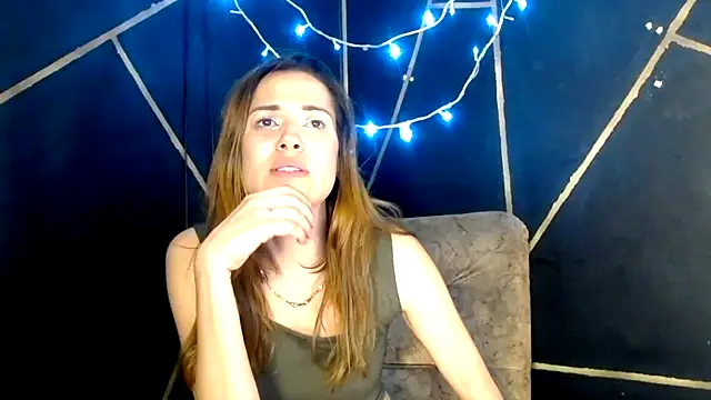 Snapshot of camilawm19 chatting on 04/02/26, 04:35 camilawm19 online show from 04/02/26, 04:35