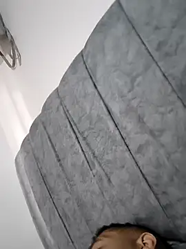 Morenocosta12 online show from 12/17/25, 06:57