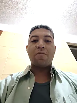 Morenocosta12 online show from 11/12/25, 04:16