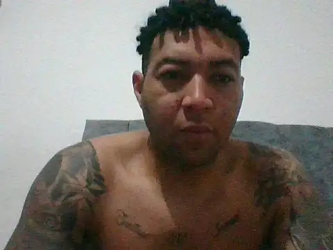 Snapshot of Morenocosta12 chatting on 09/18/25, 04:26 Morenocosta12 online show from 09/18/25, 04:26