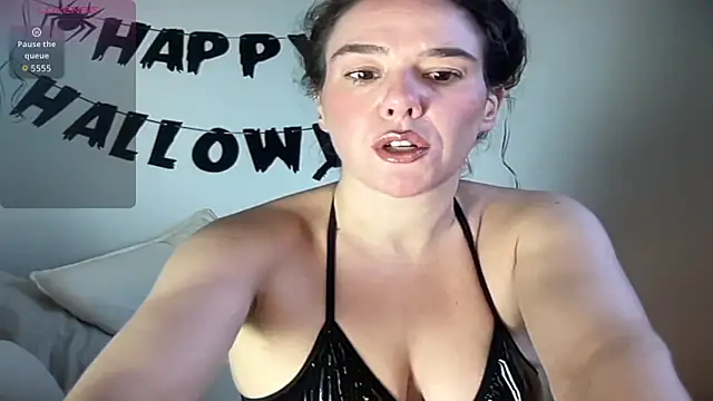 MilkyHoneyLullabies online show from 10/31/25, 01:08