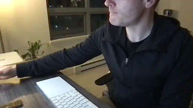 Snapshot of Gingerbushguy chatting on 12/02/24, 07:09 Gingerbushguy online show from 12/02/24, 07:09