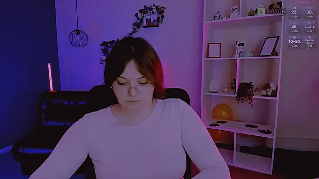 nikole kitt online show from 04/13/26, 06:56