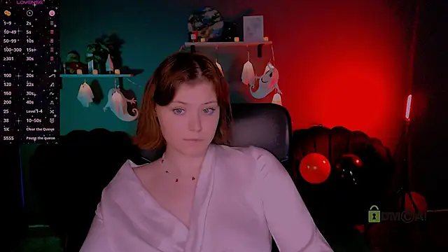 nikole kitt online show from 10/26/25, 07:58