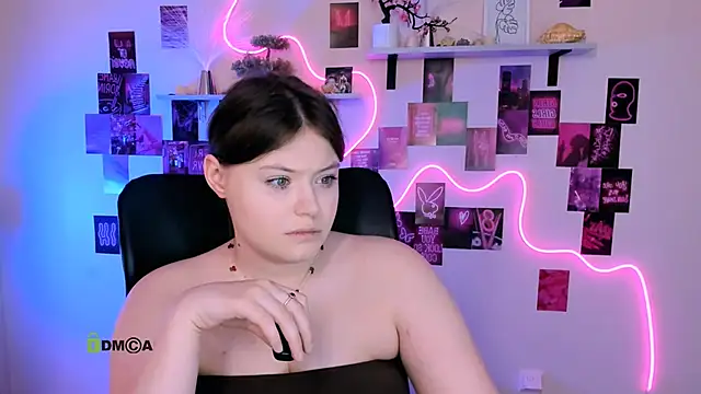 nikole kitt online show from 05/21/26, 07:00