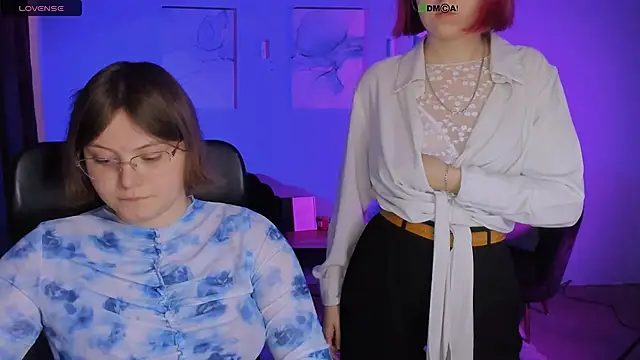 nikole kitt online show from 04/12/26, 07:06