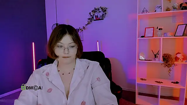 nikole kitt online show from 04/22/26, 07:09