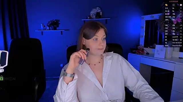 nikole kitt online show from 09/21/25, 09:31