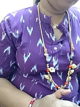 Snapshot of gaurika18 chatting on 03/19/25, 02:02 gaurika18 online show from 03/19/25, 02:02