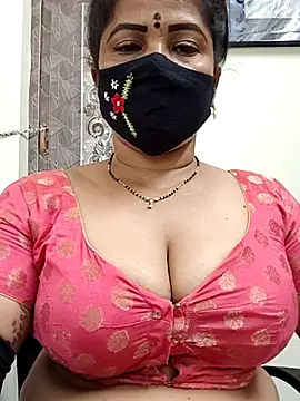 Snapshot of gaurika18 chatting on 06/27/26, 04:18 gaurika18 online show from 06/27/26, 04:18