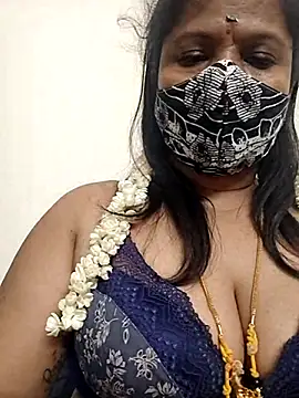 gaurika18 online show from 04/01/26, 05:21