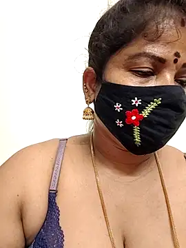 gaurika18 online show from 05/05/26, 10:13