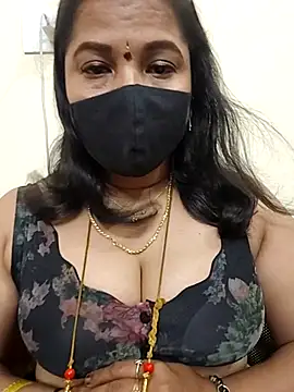 Snapshot of gaurika18 chatting on 09/17/25, 03:14 gaurika18 online show from 09/17/25, 03:14