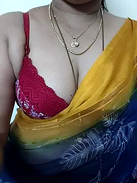 Snapshot of gaurika18 chatting on 09/27/25, 06:41 gaurika18 online show from 09/27/25, 06:41