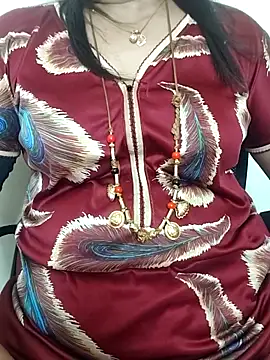 Snapshot of gaurika18 chatting on 10/14/25, 06:52 gaurika18 online show from 10/14/25, 06:52