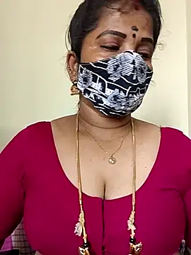 gaurika18 online show from 04/21/26, 05:36