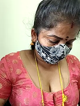 gaurika18 online show from 05/24/26, 02:44