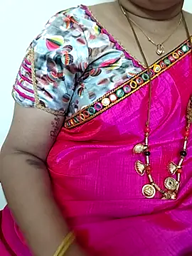 Snapshot of gaurika18 chatting on 10/06/25, 01:01 gaurika18 online show from 10/06/25, 01:01