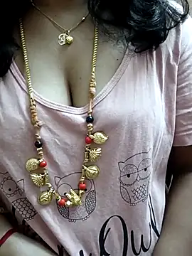 Snapshot of gaurika18 chatting on 03/10/25, 11:06 gaurika18 online show from 03/10/25, 11:06