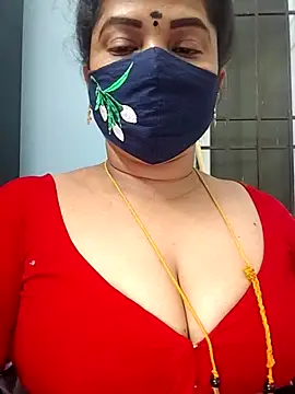 Snapshot of gaurika18 chatting on 06/30/26, 04:40 gaurika18 online show from 06/30/26, 04:40