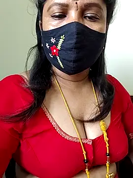 Snapshot of gaurika18 chatting on 06/07/26, 05:45 gaurika18 online show from 06/07/26, 05:45