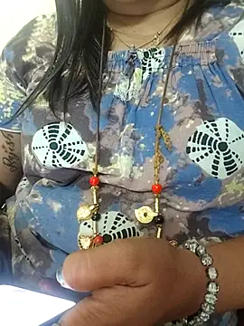 gaurika18 online show from 10/31/25, 02:02