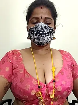 gaurika18 online show from 05/19/26, 02:18
