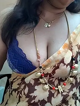 Snapshot of gaurika18 chatting on 03/17/25, 12:04 gaurika18 online show from 03/17/25, 12:04
