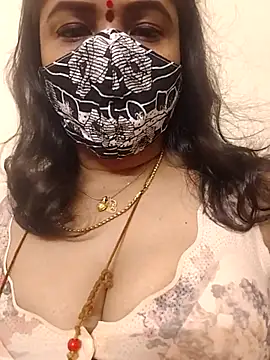 Snapshot of gaurika18 chatting on 09/24/25, 01:06 gaurika18 online show from 09/24/25, 01:06