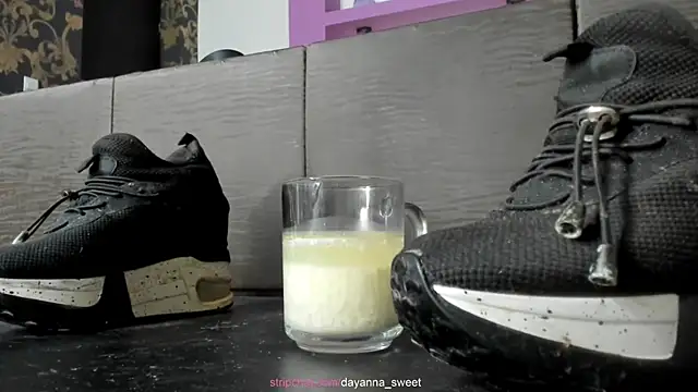 dayanna sweet online show from 12/16/25, 06:06