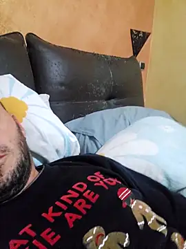 Snapshot of Devidwlf chatting on 10/10/25, 05:30 Devidwlf online show from 10/10/25, 05:30