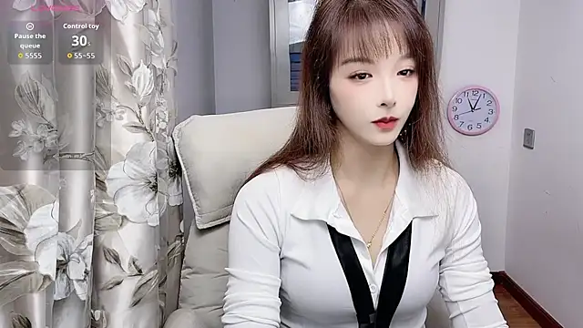 Snapshot of NINIbaby-99 chatting on 10/12/25, 03:02 NINIbaby-99 online show from 10/12/25, 03:02